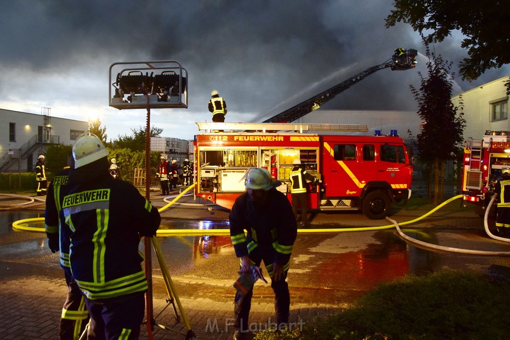 Grossbrand Halle Troisdorf Kriegsdorf Junkersring P363.JPG - Miklos Laubert
